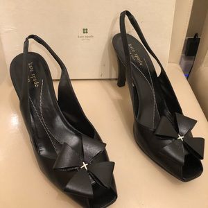 Designer Black leather shoe